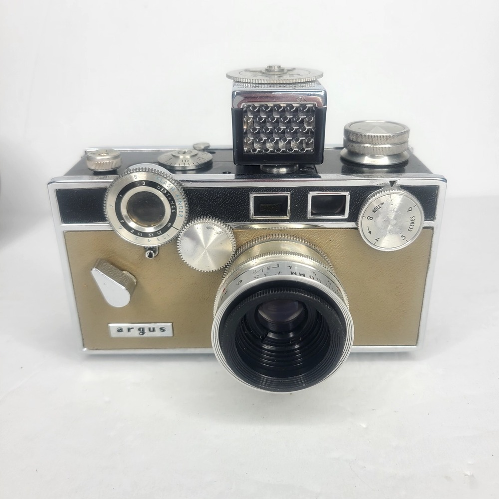 Argus C3 35mm Camera 50mm F3.5 Lens TAN With Case Vintage Brick UNTESTED - Picture 2 of 11
